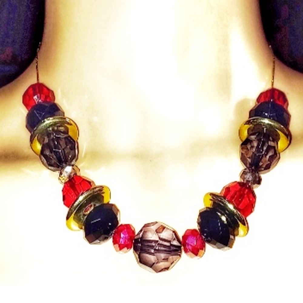 247N031 NWT Pure Expressions Hypo-Allergenic Amber & Black Necklace
